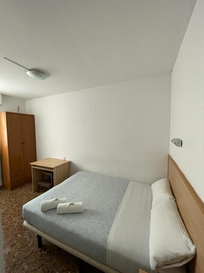 Hostal Milmarcos Zaragoza Buitenkant foto