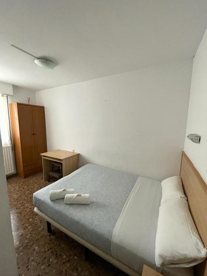Hostal Milmarcos Zaragoza Buitenkant foto