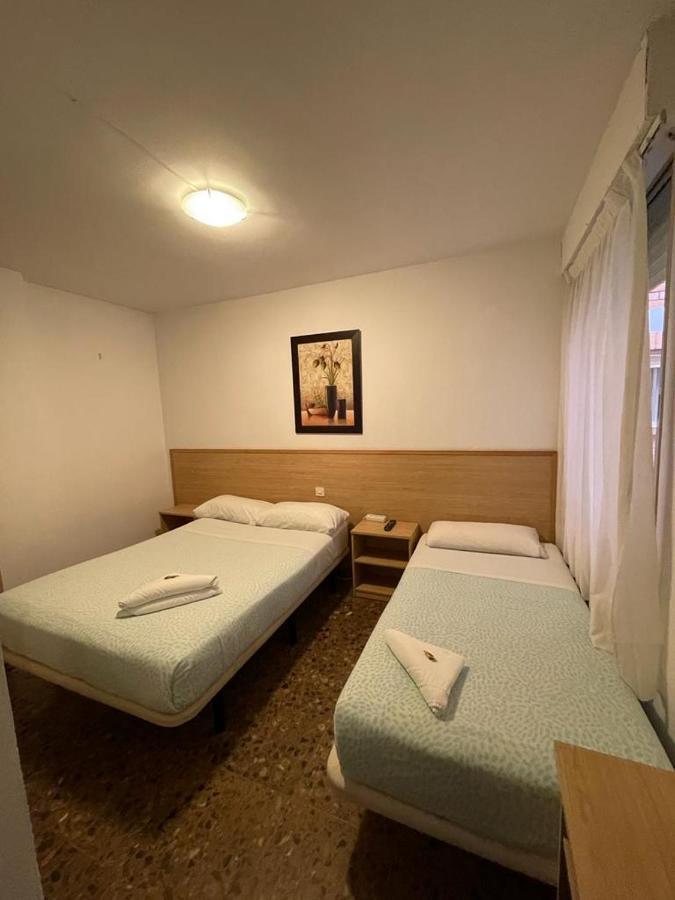 Hostal Milmarcos Zaragoza Buitenkant foto