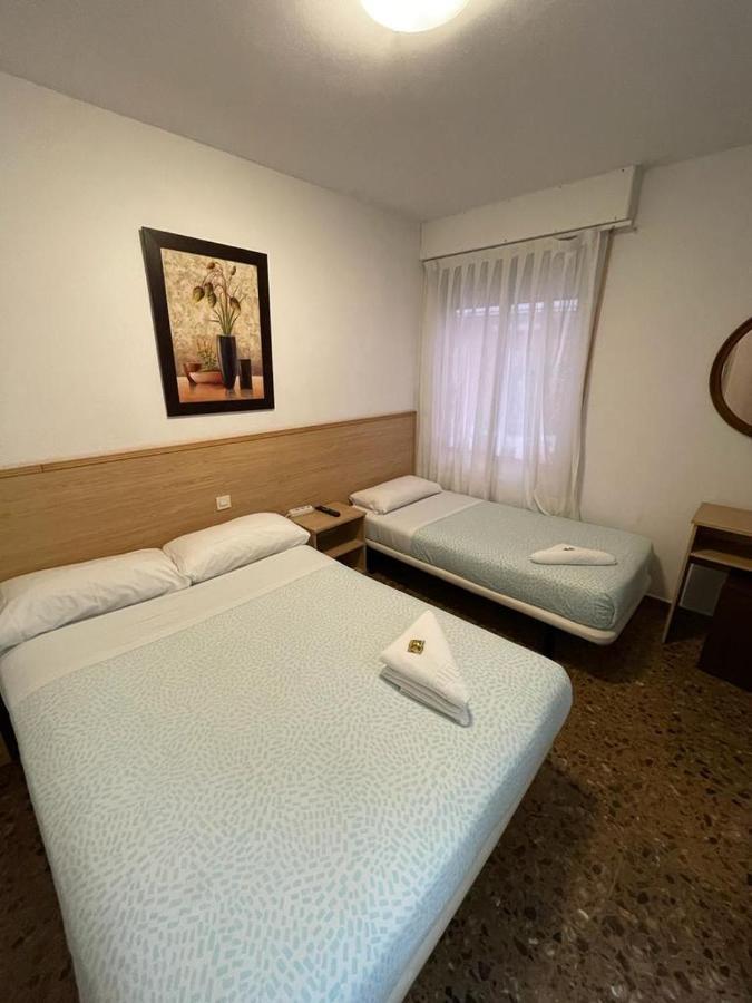 Hostal Milmarcos Zaragoza Buitenkant foto