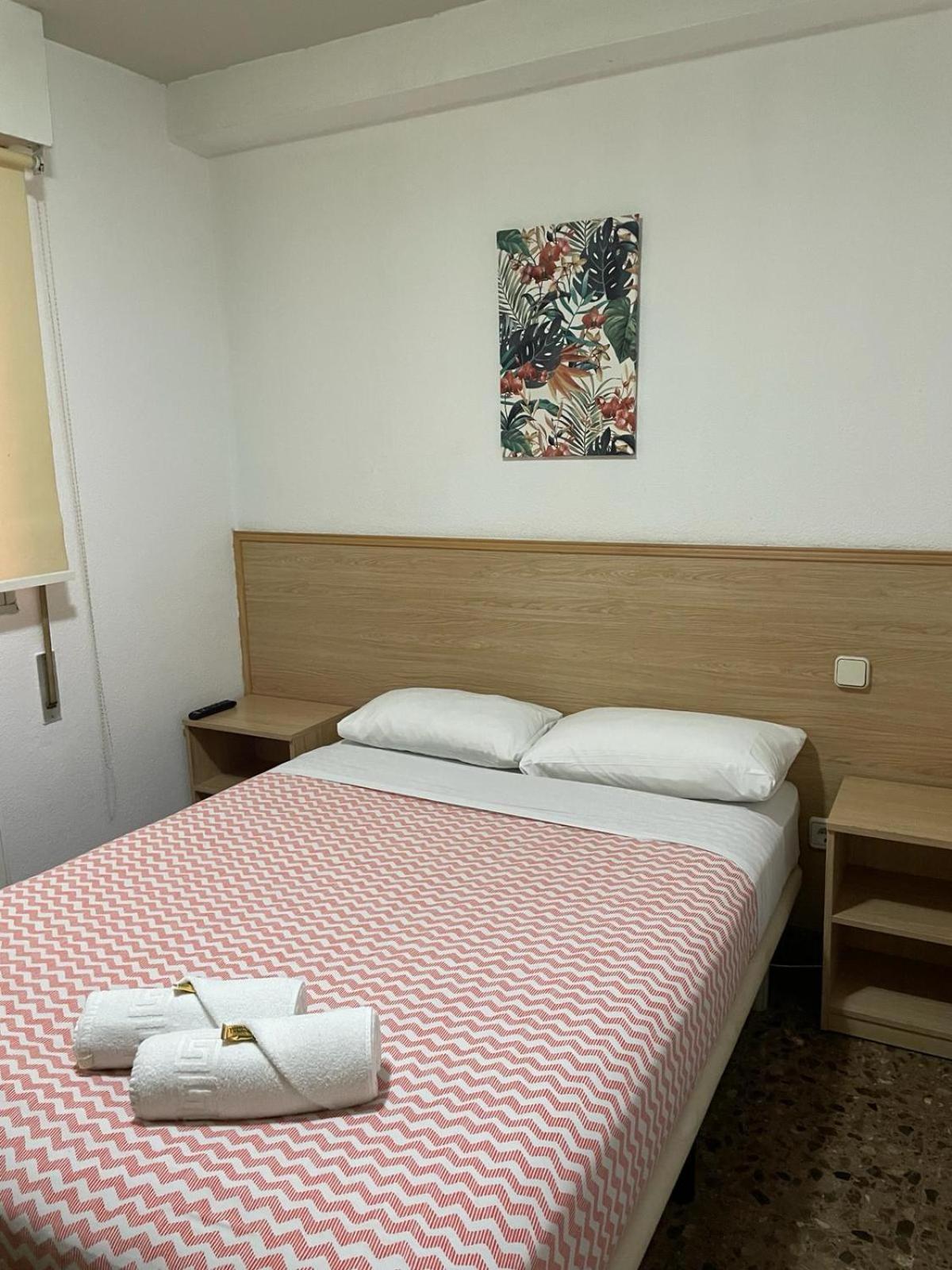 Hostal Milmarcos Zaragoza Buitenkant foto