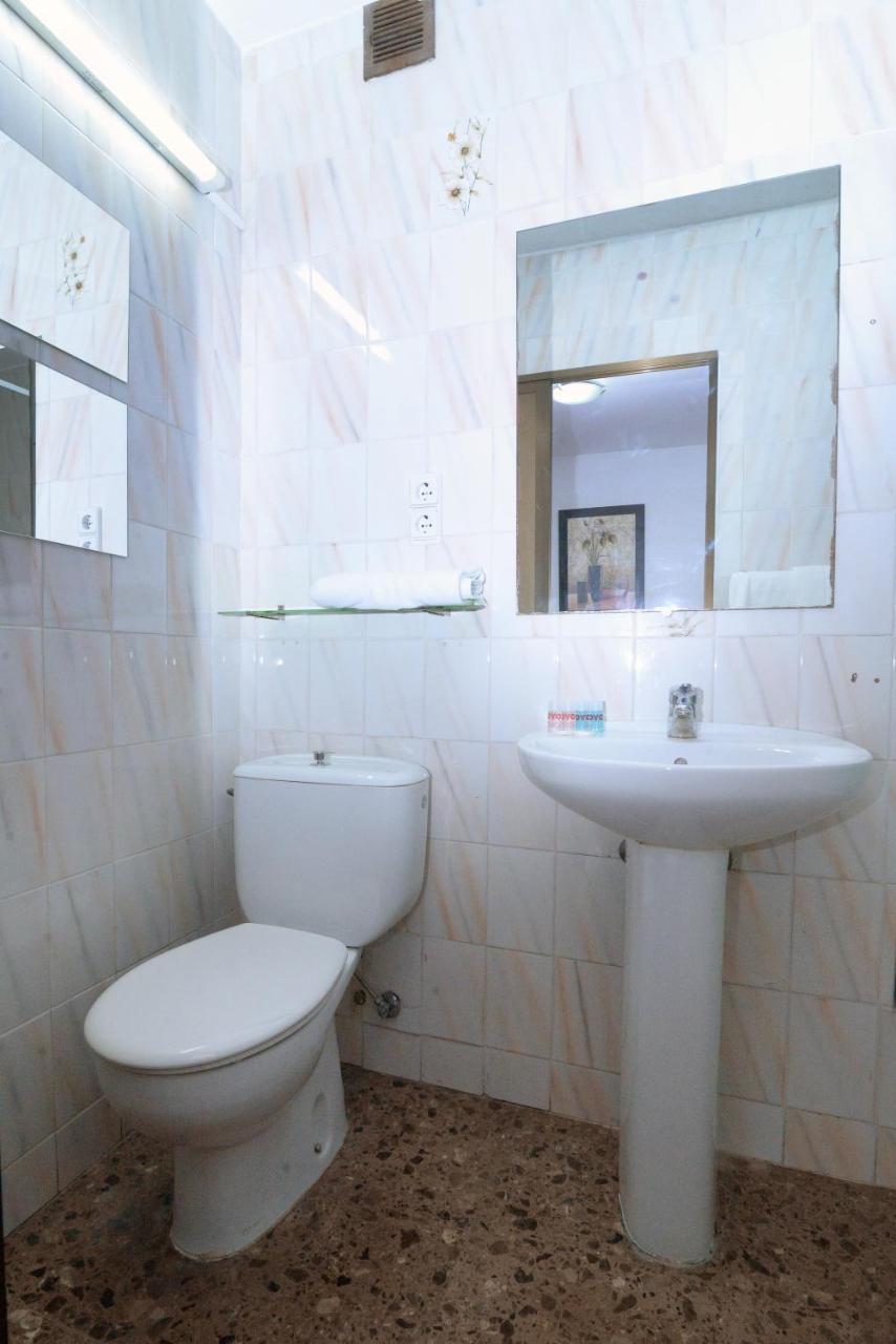 Hostal Milmarcos Zaragoza Buitenkant foto