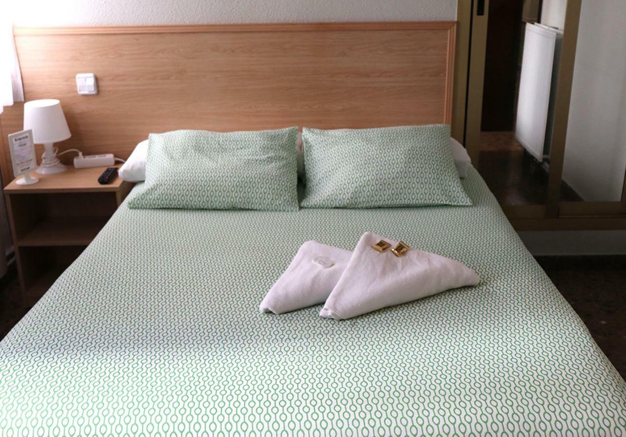 Hostal Milmarcos Zaragoza Buitenkant foto