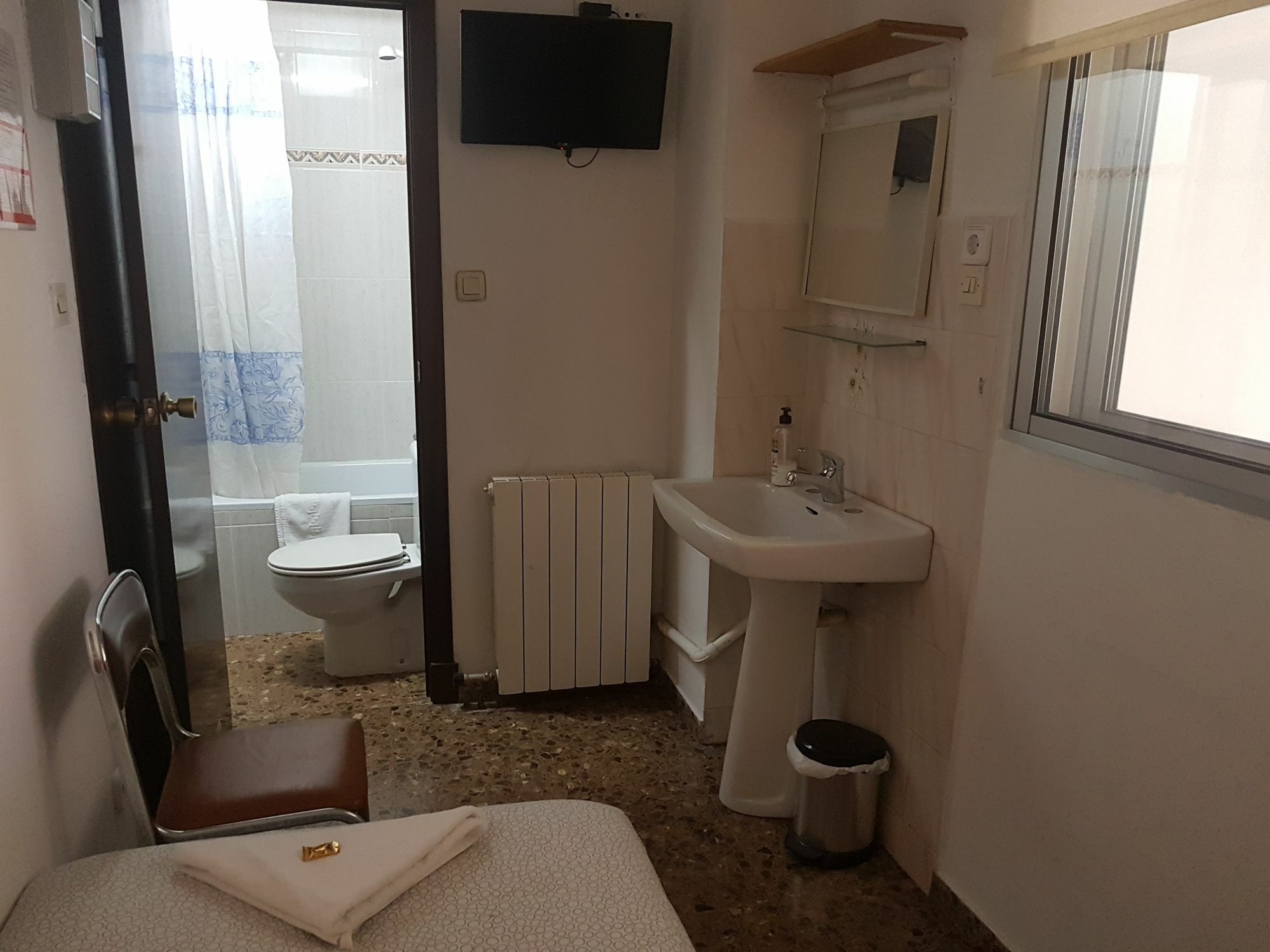 Hostal Milmarcos Zaragoza Buitenkant foto